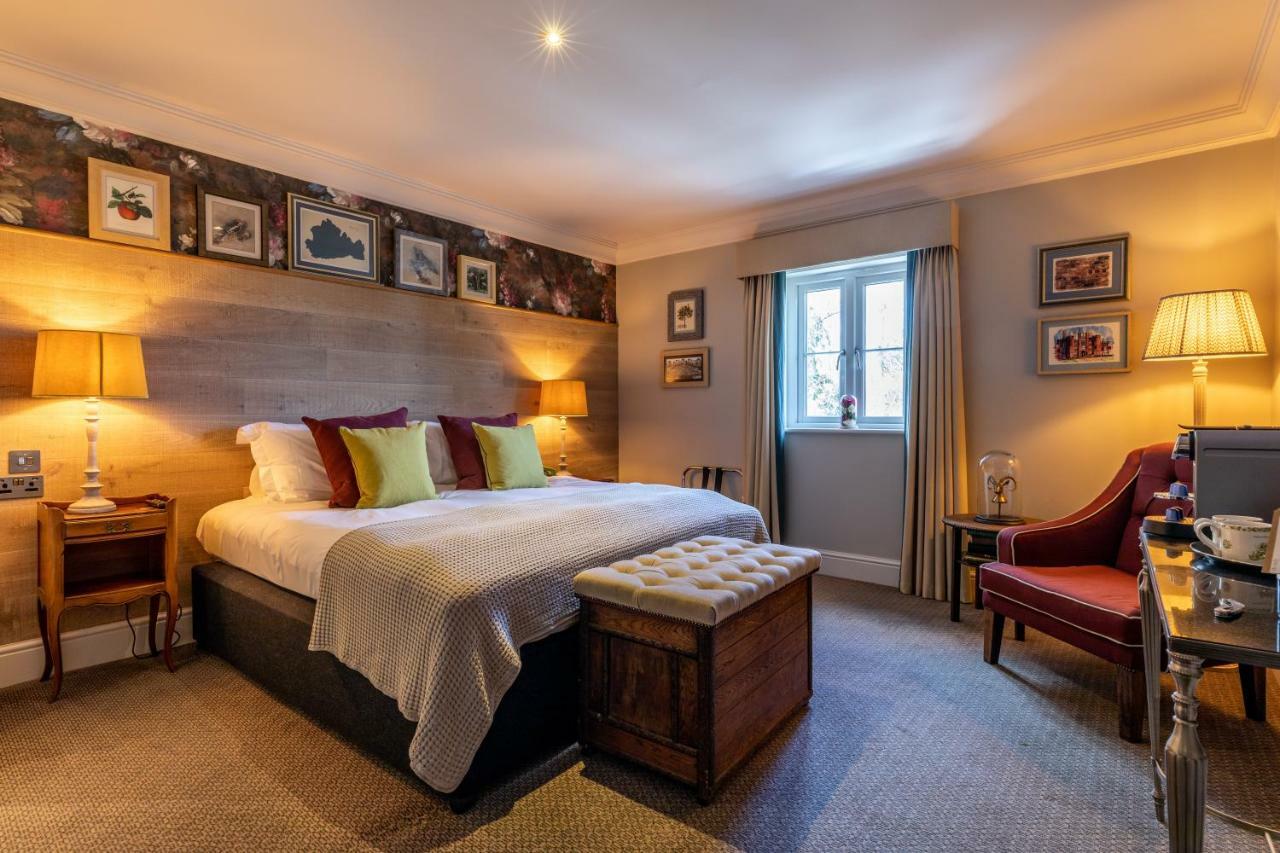 Hotel The Foley Claygate Exterior foto
